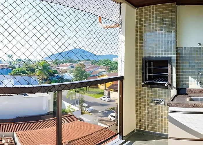 Charmoso Seu Apto A Apenas 300 Mts Da Rua Mais Turistica De Ubatuba